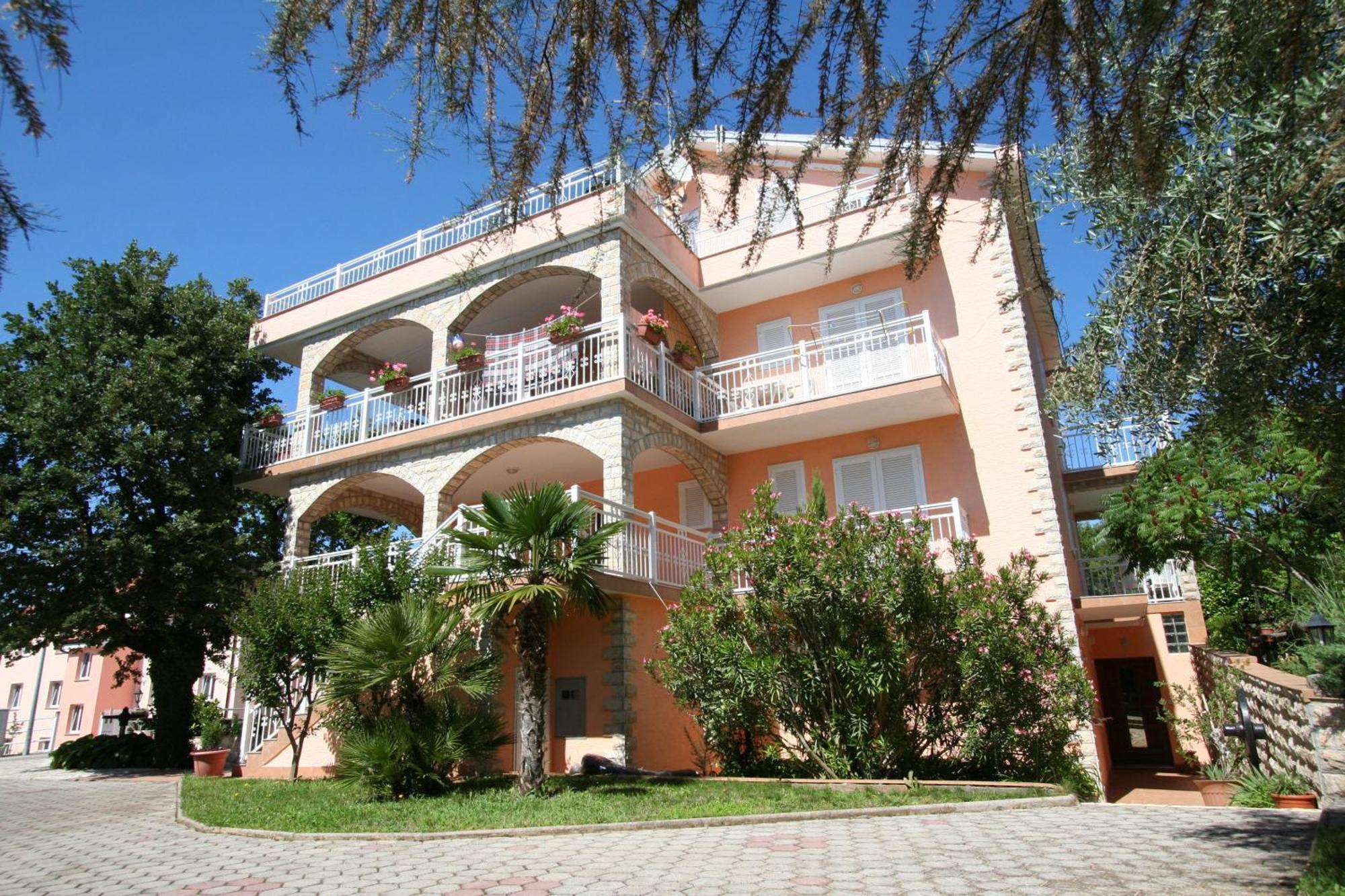 Apartments And Rooms Njivice Exterior foto